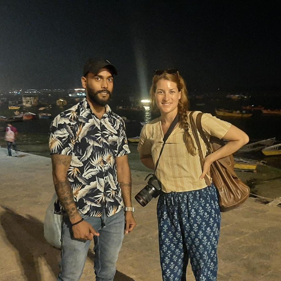 Monalisa Hostel Varanasi Bagian luar foto