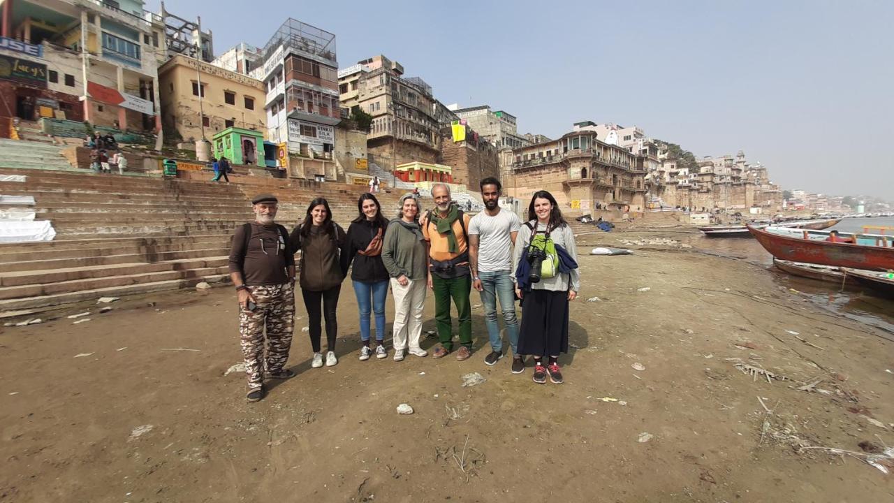 Monalisa Hostel Varanasi Bagian luar foto